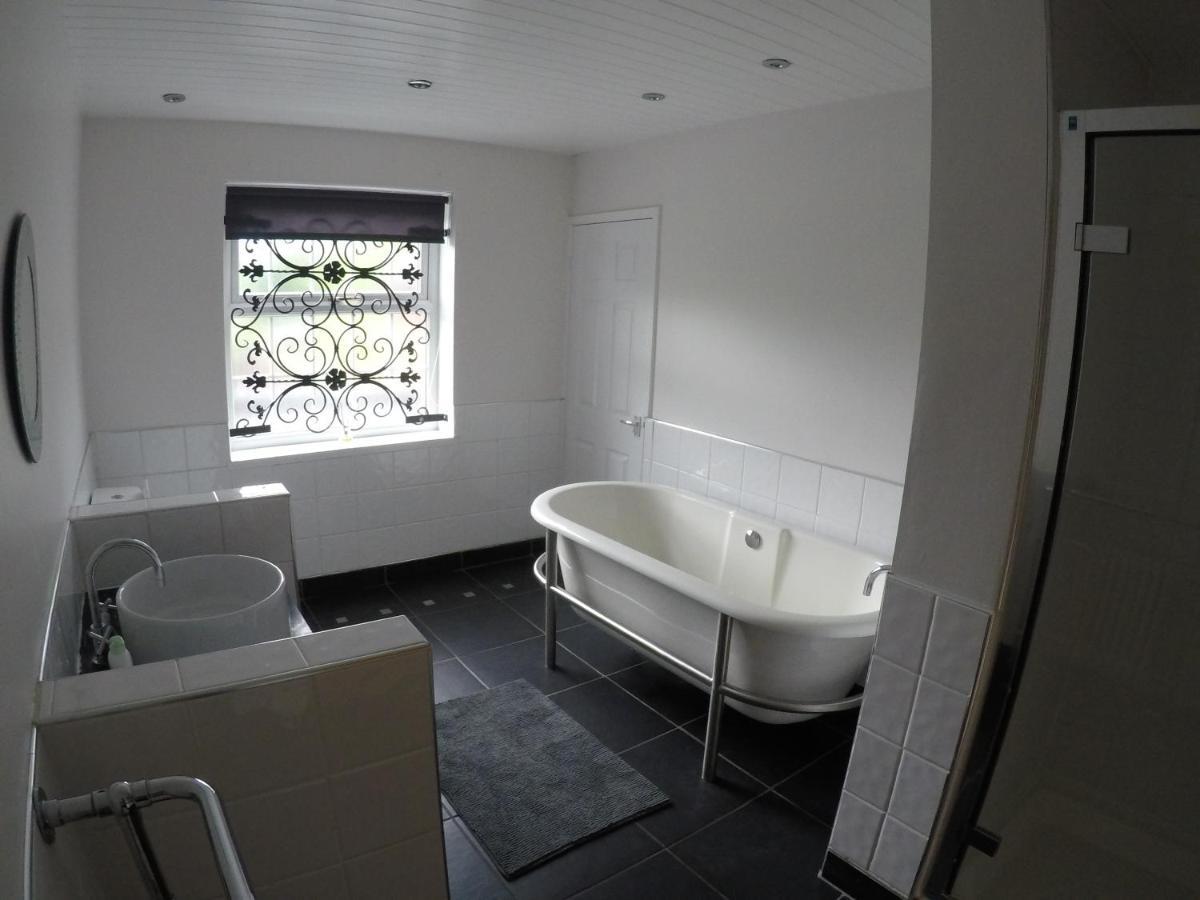 فندق The Boathouse Wylam المظهر الخارجي الصورة